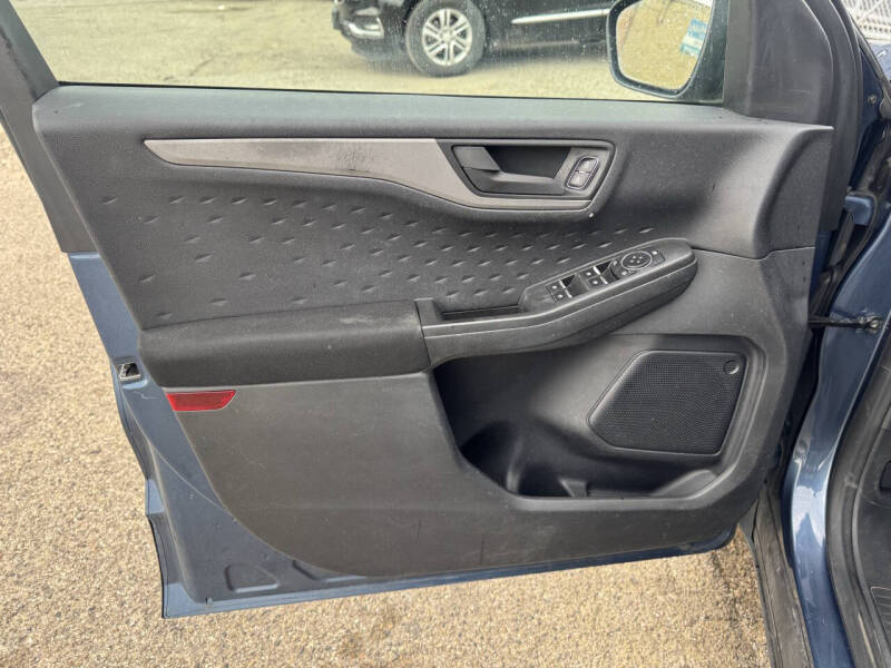 2020 Ford Escape S
