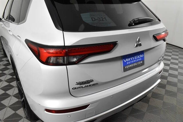 2024 Mitsubishi Outlander PHEV SE