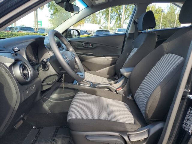 2023 Hyundai Kona SE