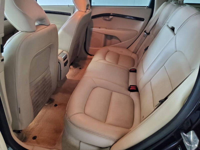 2016 Volvo XC70 T5 Drive-E Platinum