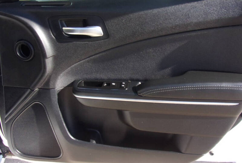 2015 Dodge Charger SE