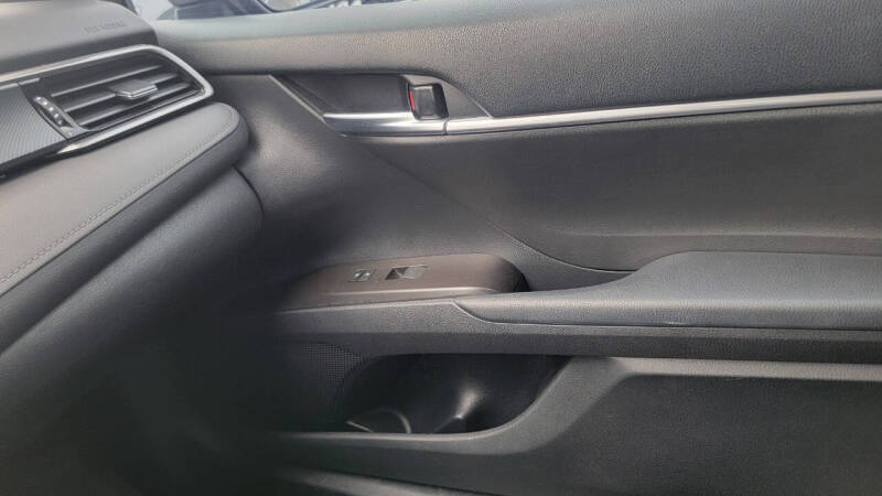 2022 Toyota Camry LE