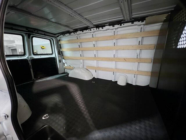 2024 Chevrolet Express 2500