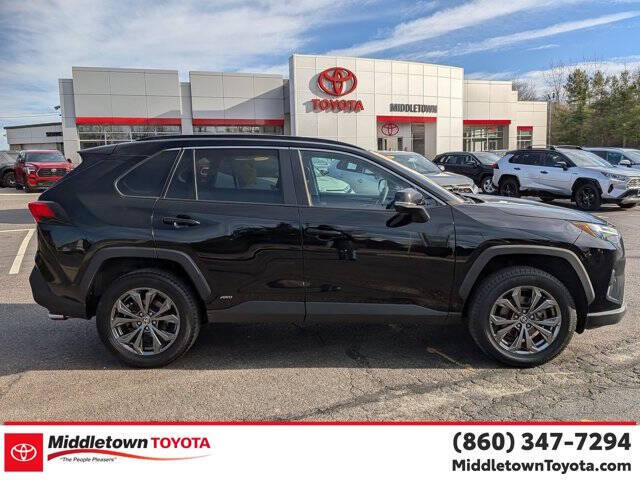 2022 Toyota RAV4 Hybrid XLE Premium