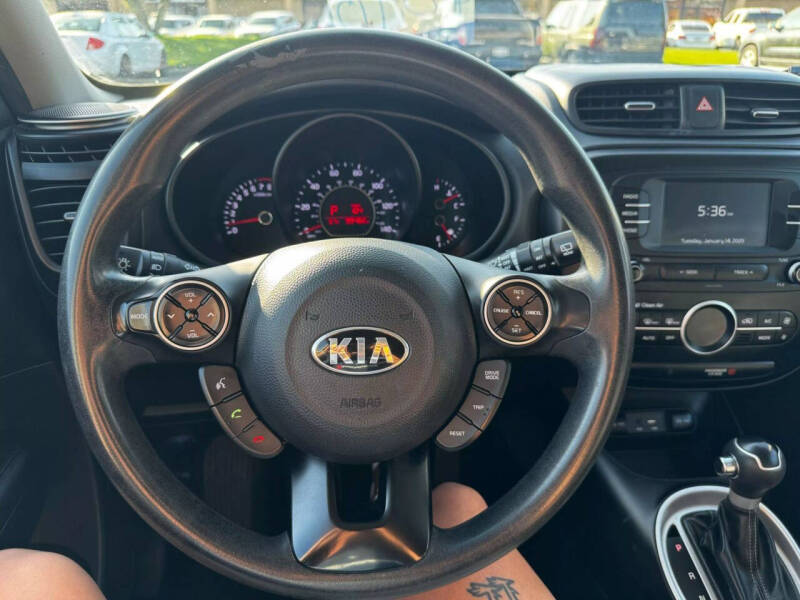2017 Kia Soul +