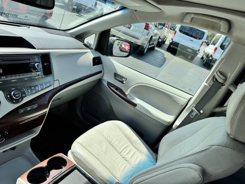 2011 Toyota Sienna XLE 7-Passenger