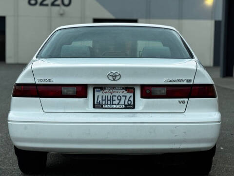 1999 Toyota Camry LE V6