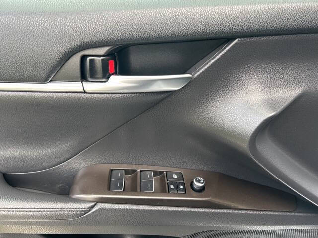 2023 Toyota Camry Hybrid XLE