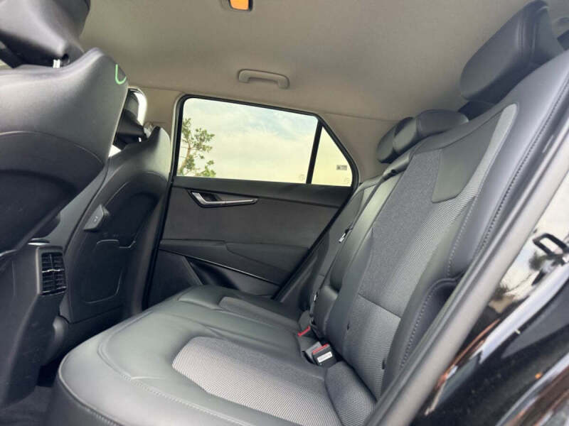 2023 Kia Niro EX