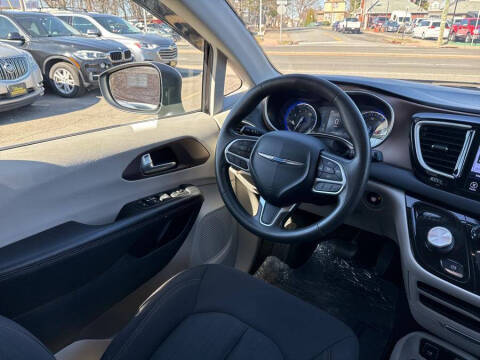 2017 Chrysler Pacifica Touring