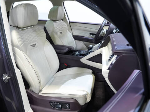 2023 Bentley Bentayga EWB