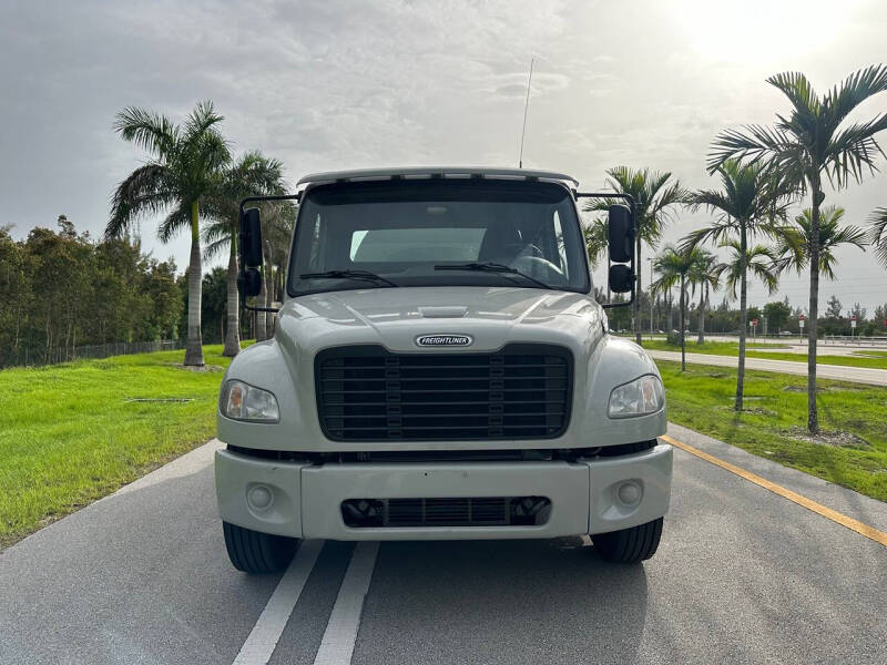 2014 Freightliner M2 106