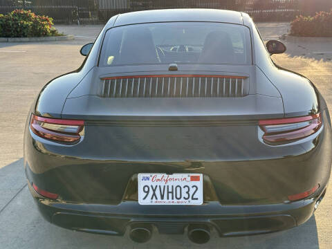 2017 Porsche 911 Carrera GTS
