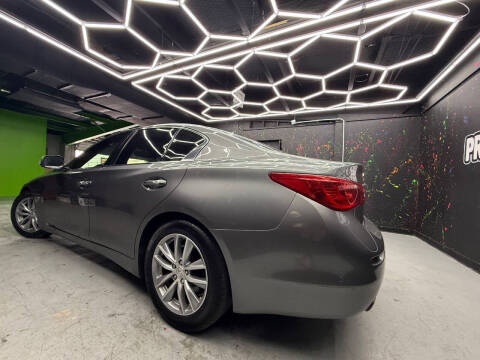 2015 Infiniti Q50 Premium