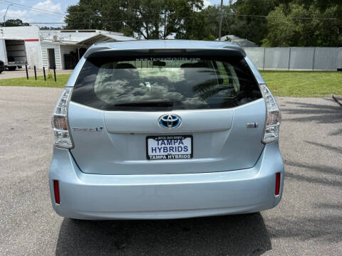 2013 Toyota Prius v Two