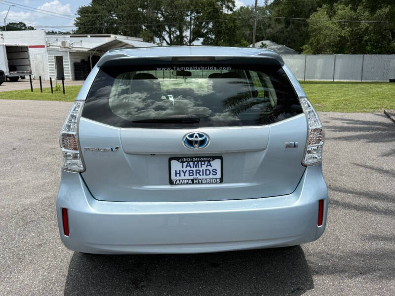 2013 Toyota Prius v Two
