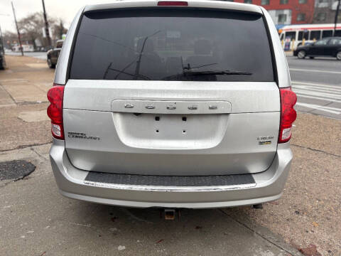 2011 Dodge Grand Caravan Crew