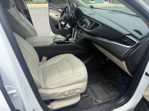 2020 Buick Enclave Essence