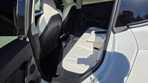 2025 Tesla Model Y Long Range
