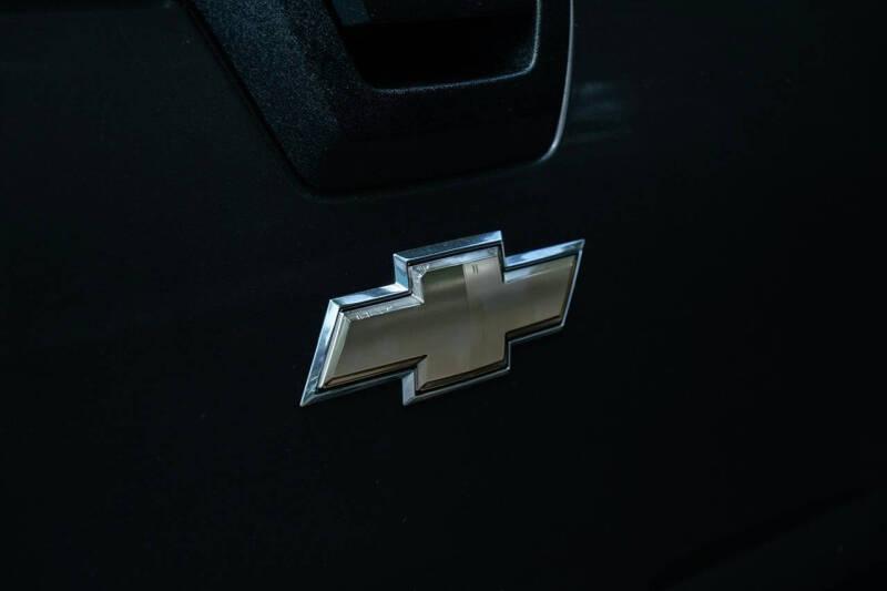 2011 Chevrolet Avalanche LS