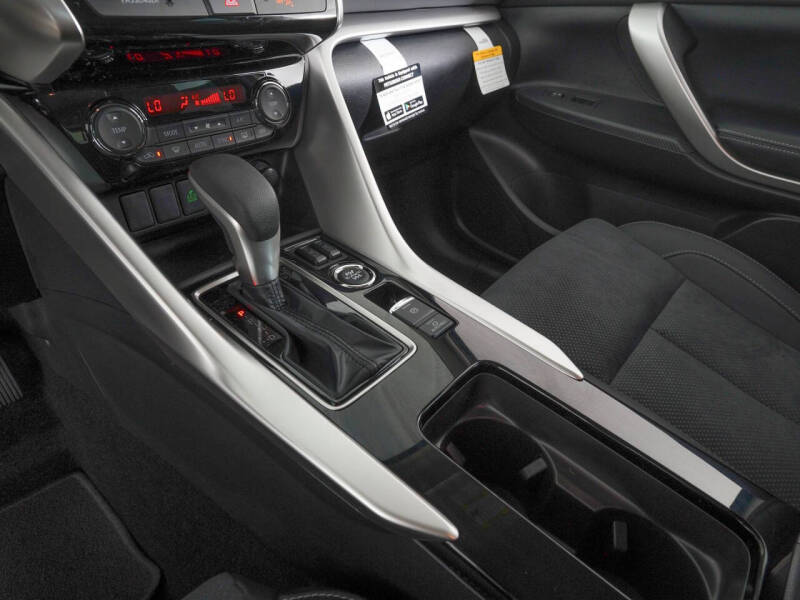 2026 Mitsubishi Eclipse Cross SE