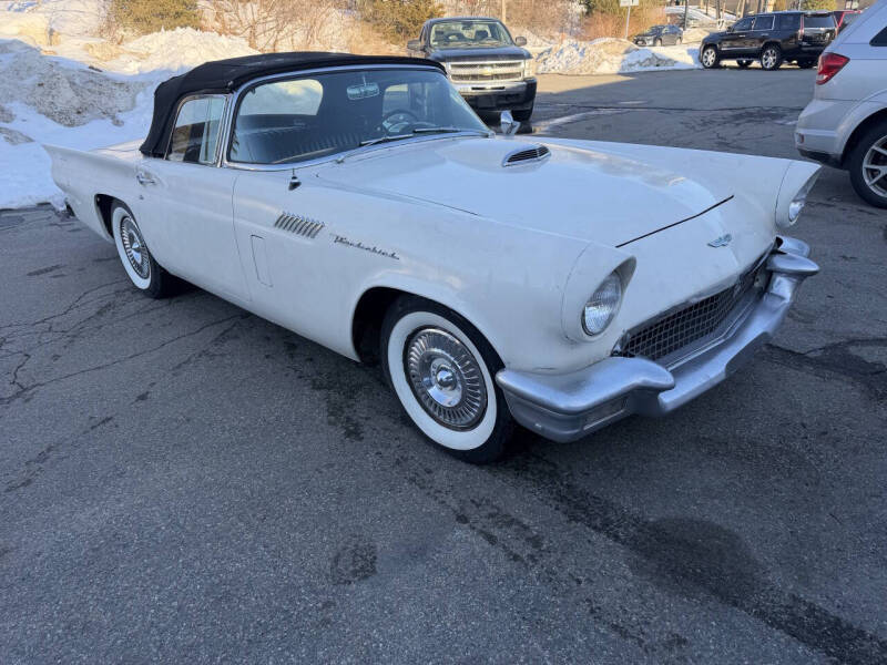 1957 Ford Thunderbird