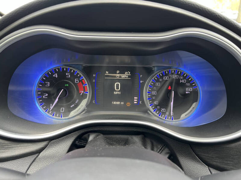 2015 Chrysler 200 Limited