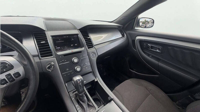 2013 Ford Taurus SEL