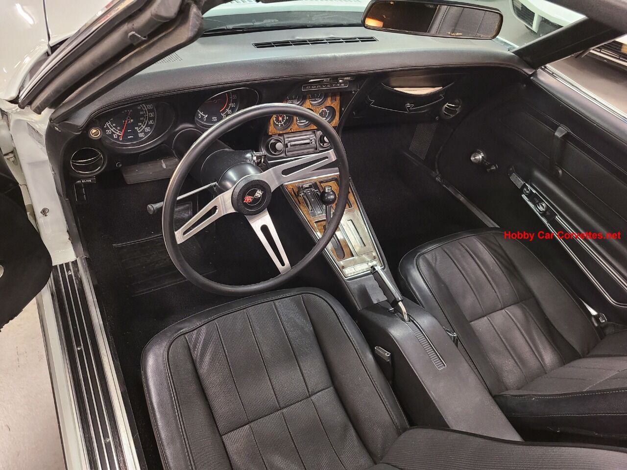 1975 Chevrolet Corvette 16