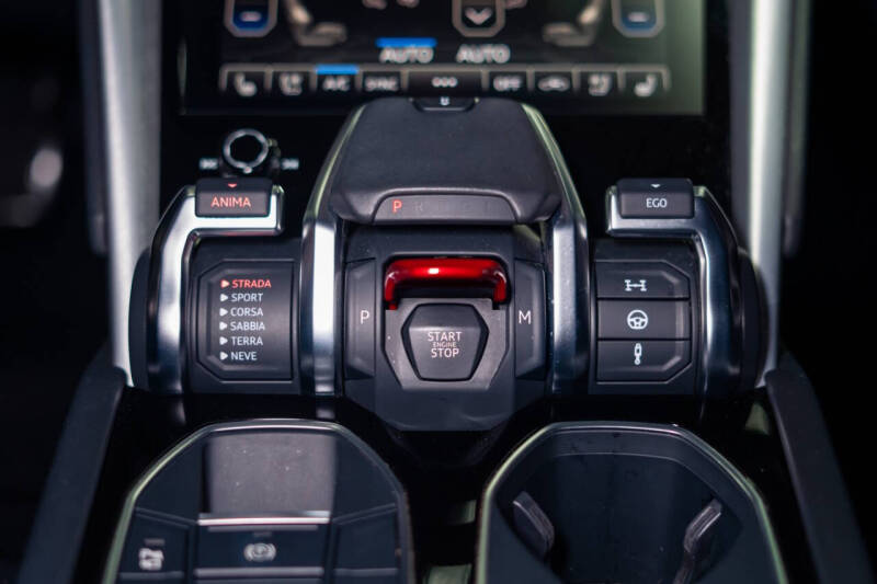 2020 Lamborghini Urus