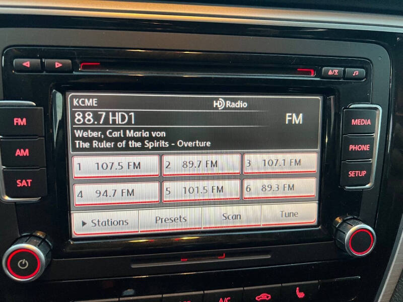 2013 Volkswagen Passat SE PZEV