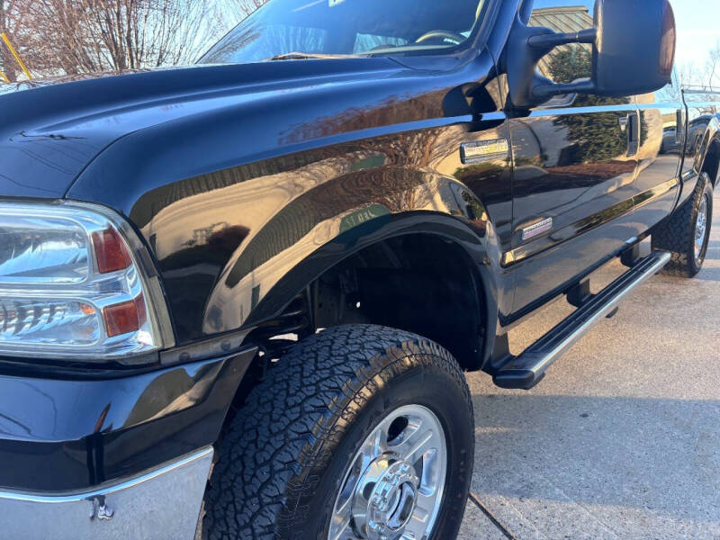 2005 Ford F-250 Super Duty Lariat photo 19