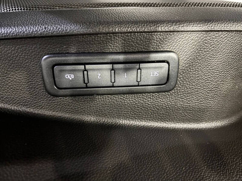 2020 GMC Yukon XL SLT