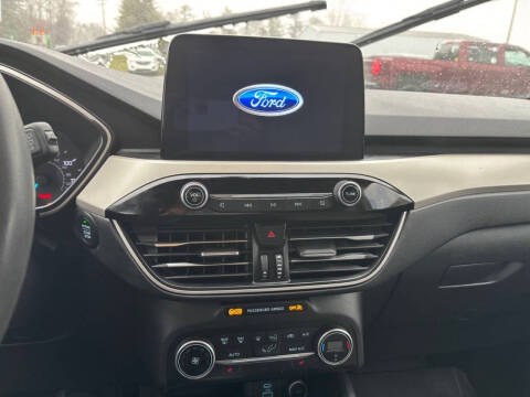 2020 Ford Escape SE