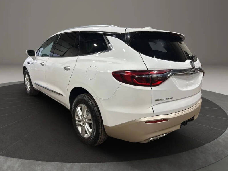 2020 Buick Enclave Essence