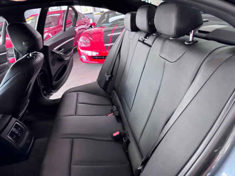 2017 BMW 3 Series 330i xDrive