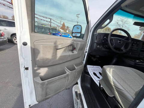 2017 GMC Savana 2500