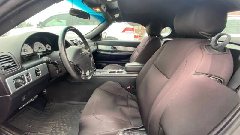 2004 Ford Thunderbird Deluxe