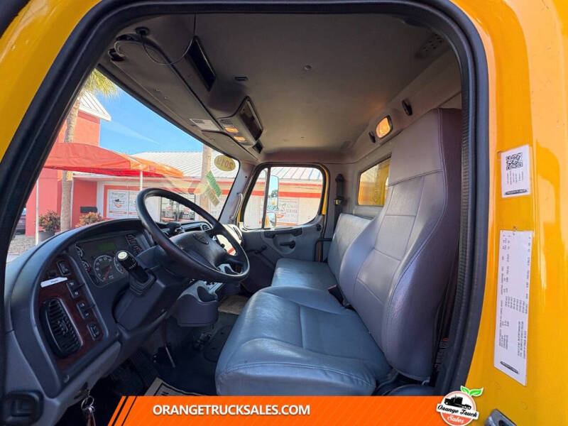 2019 Freightliner M2 106