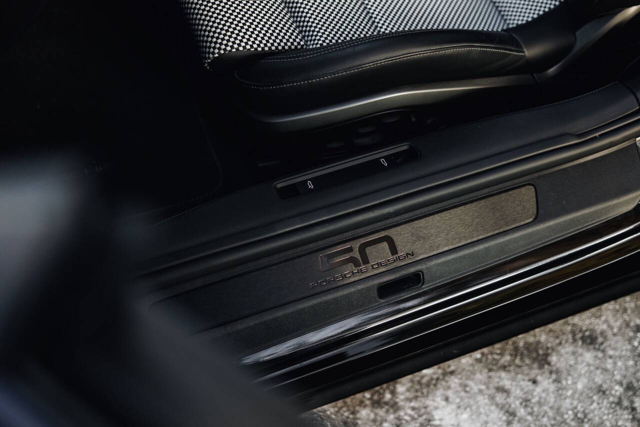 2022 Porsche 911 13