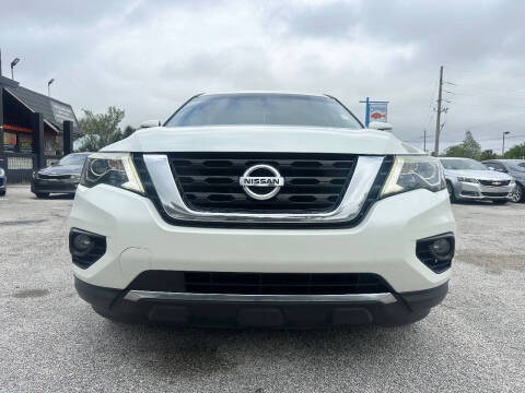 2017 Nissan Pathfinder Platinum