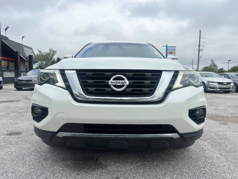 2017 Nissan Pathfinder Platinum