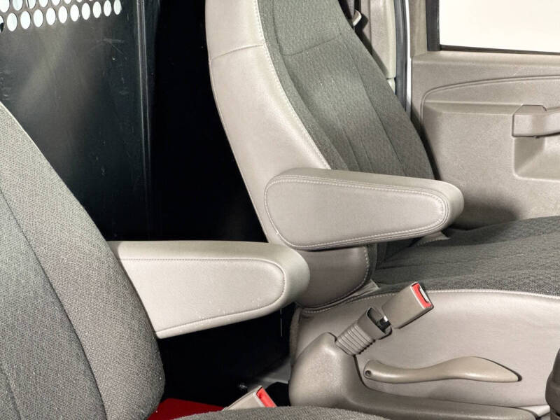 2024 GMC Savana 2500