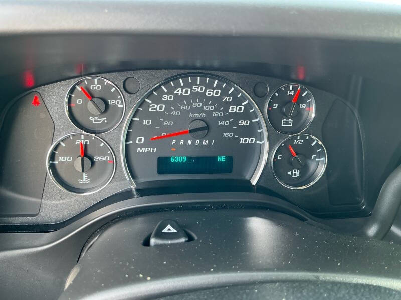 2025 Chevrolet Express LT 3500