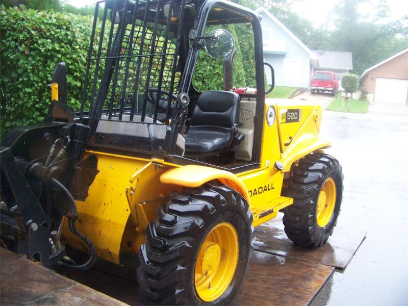 2004 JCB 520