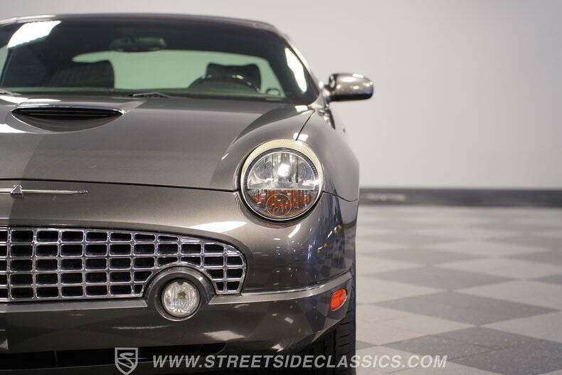 2003 Ford Thunderbird