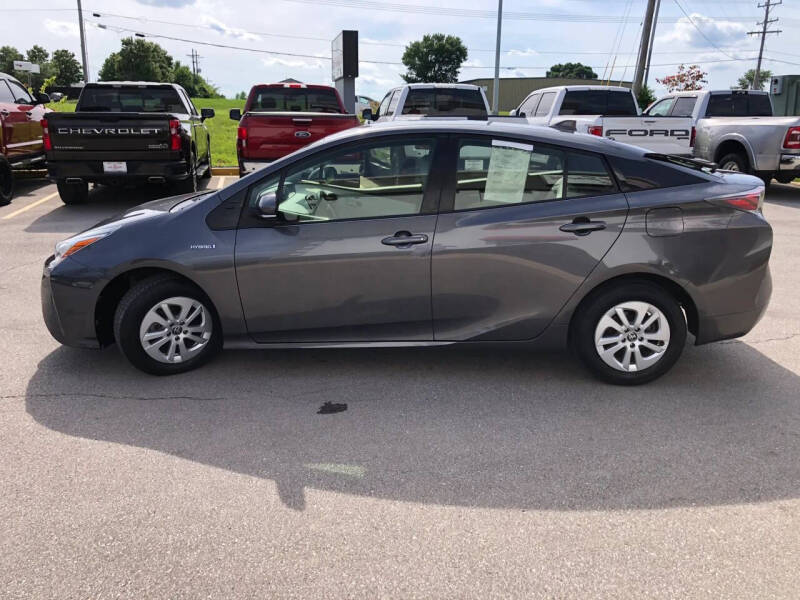 2016 Toyota Prius Two