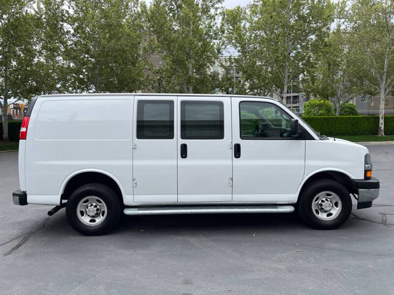 2024 Chevrolet Express 2500