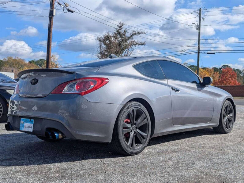 2012 Hyundai Genesis Coupe Base photo 6