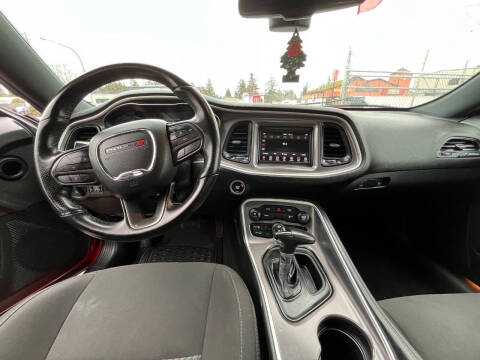 2021 Dodge Challenger SXT